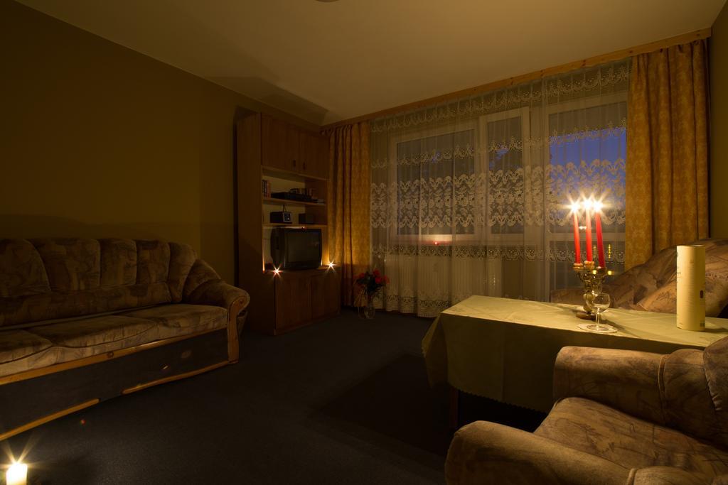 Apartament Zakopane Utrzymany W Stylu Goralskiej Chaty Δωμάτιο φωτογραφία